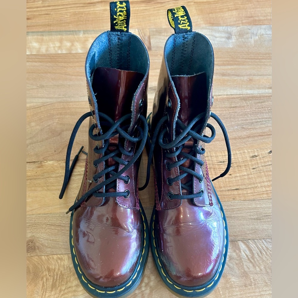 Dr Martens Women’s 7 Boot
